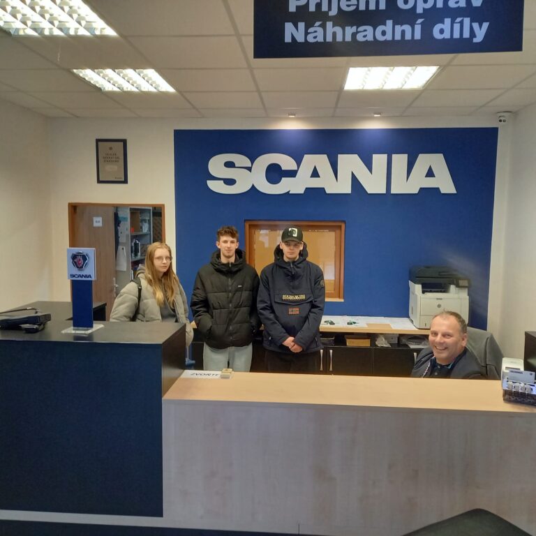 EXKURZE TŘÍDY 3. AUTOMECHANIKŮ DO PODNIKU SCANIA CZECH REPUBLIC, S.R.O. V DOMAŽLICÍCH