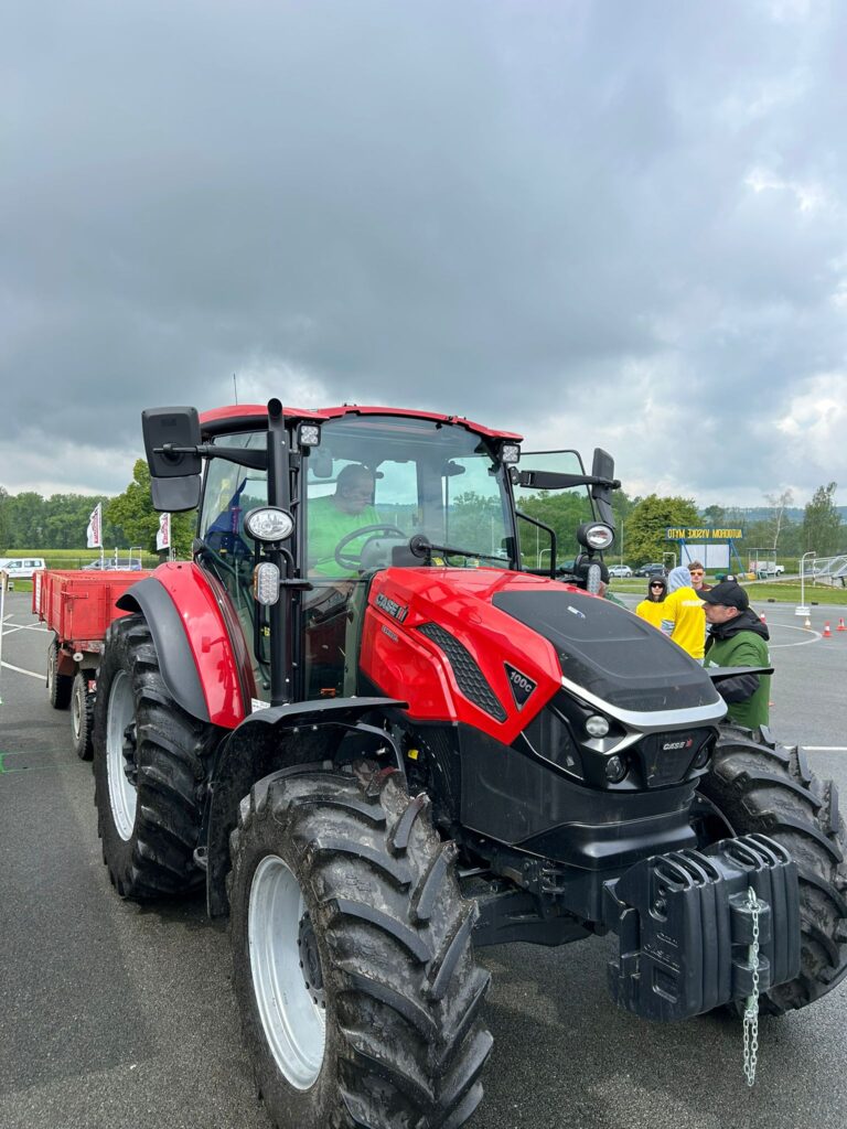 MISTROVSTVÍ REPUBLIKY – JÍZDA ZRUČNOSTI TRAKTOREM