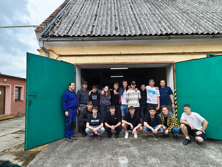 ZÁVĚREČNÉ ZKOUŠKY UČEBNÍHO OBORU MECHANIK OPRAVÁŘ MOTOROVÝCH VOZIDEL